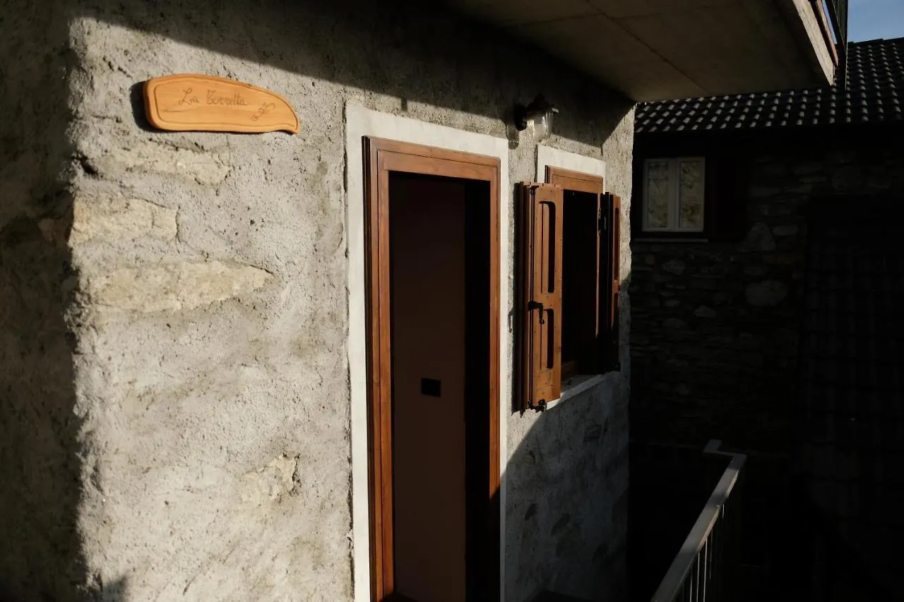 Ferienhaus Appartamenti Montemezzo Le Case In Pietra La Torretta