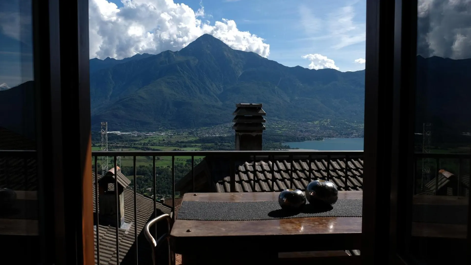 Ferienhaus Appartamenti Montemezzo Le Case In Pietra La Torretta