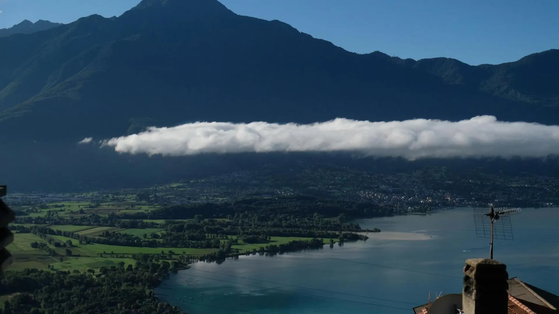 Appartamenti Montemezzo Le Case In Pietra La Torretta Ferienhaus